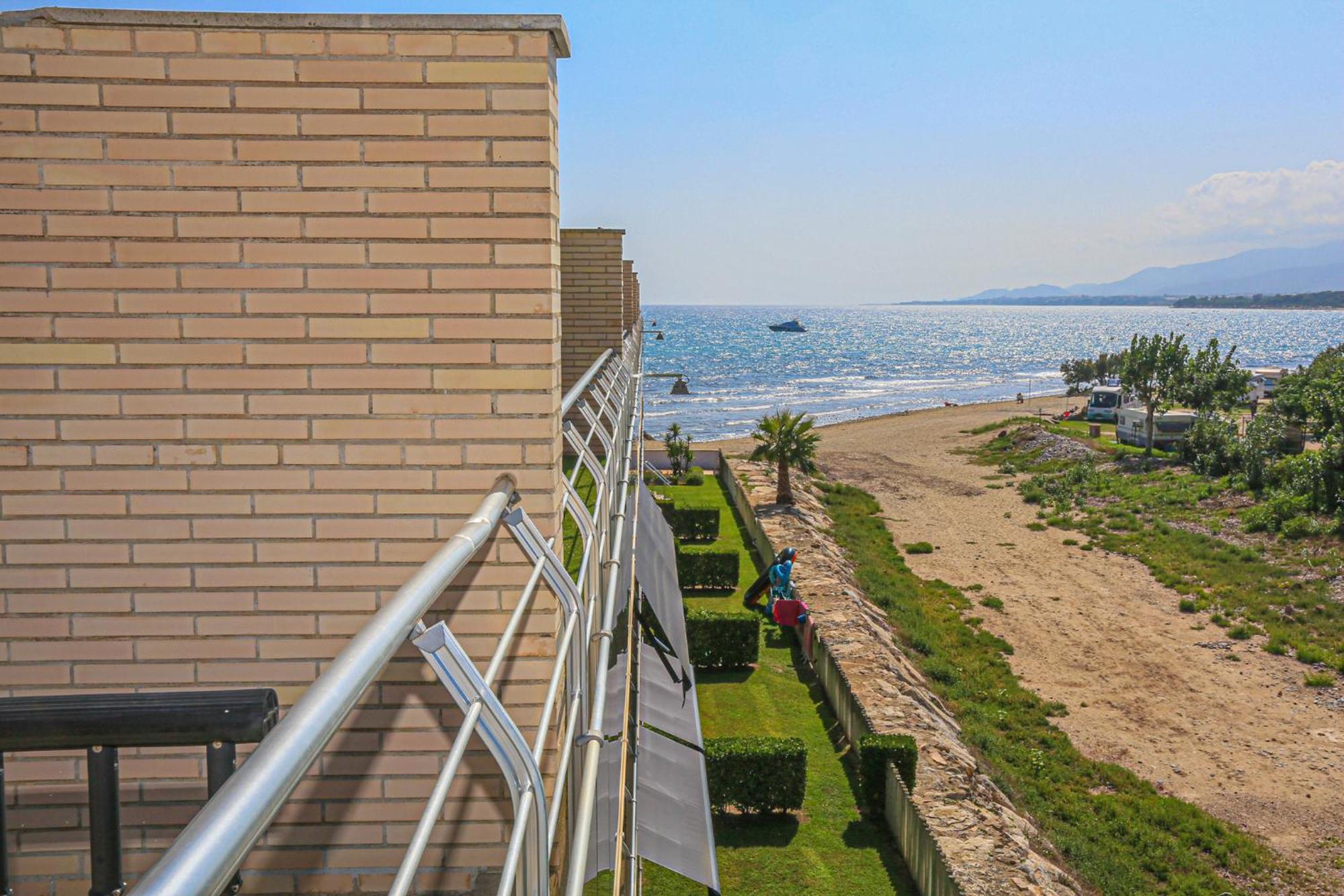 Di Mare Litoral Costa Dorada - Only Families Apartamento Mont-roig del Camp Exterior foto